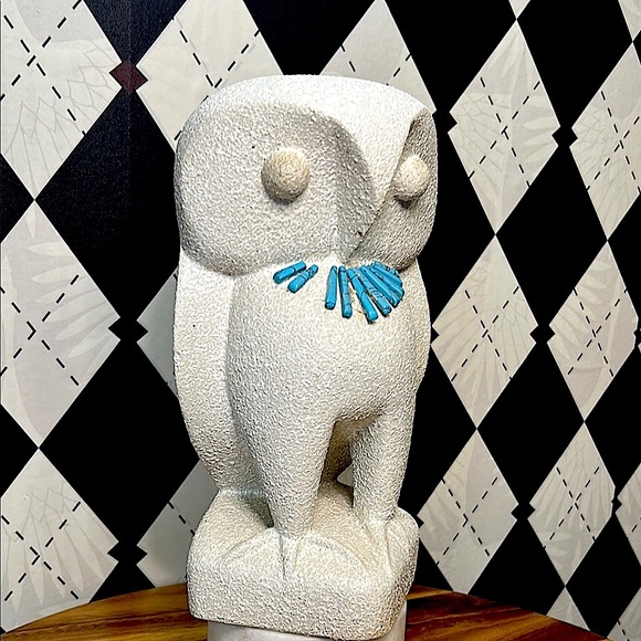 Mid-Century Modern Textured Owl Sculpture with Turquoise Detail – Artisan Style - Picture 3 of 9